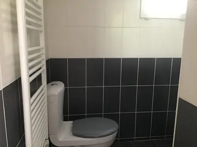 Salle de bains dans l'établissement La vallée des pierres