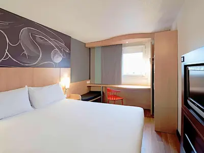 Un ou plusieurs lits dans un hébergement de l'établissement ibis Tours Centre Gare