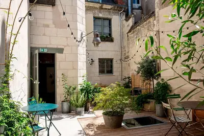 Jardin de l'établissement Maison Gaspard - Suites et appartements de charme à Saumur