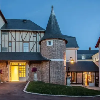 Relais des Trois Châteaux Hôtel-Restaurant - Teritoria
