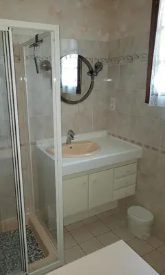 Salle de bains dans l'établissement La Quietude