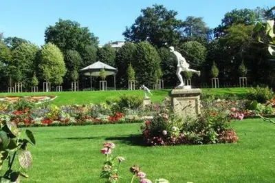 Jardin de l'établissement Immeuble centre ville Jardin des plantes
