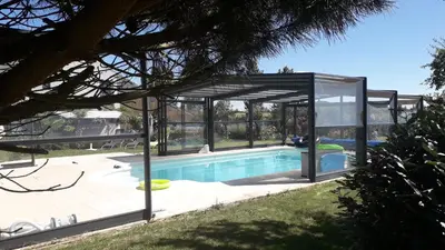 Piscine de l'établissement Au bout du monde 1 ou située à proximité