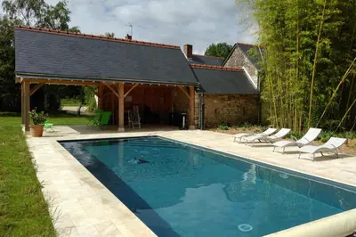 Piscine de l'établissement Le gîte de l'Hermine - La Blinerie ou située à proximité