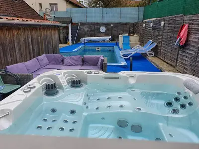 Piscine de l'établissement chambre proche du circuit des 24h ou située à proximité