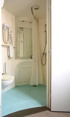 Salle de bains dans l'établissement Hotel De Rosny