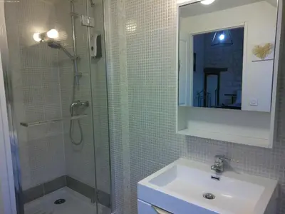 Salle de bains dans l'établissement A 2 pas d AZAY