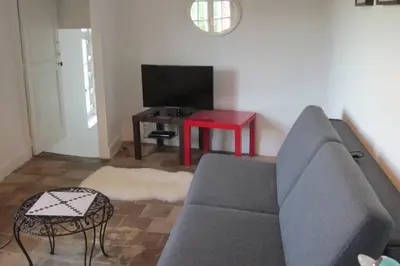 Télévision ou salle de divertissement dans l'établissement AMBOISE, maison de charme au calme