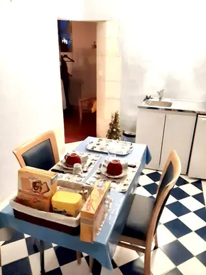 Coin salon dans l'établissement Studio confortable à Thilouze de 55 m² avec jardin privatif