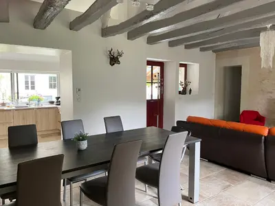 Coin salon dans l'établissement Le Clos des Buis 2 gîtes 6CH 4 SDB 4 WC