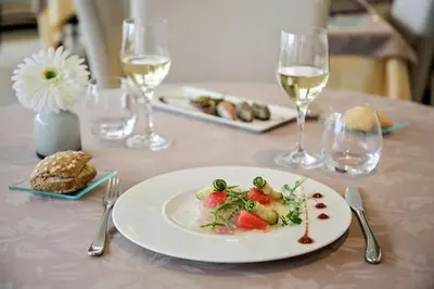 Nourriture dans l'hôtel ou à proximité