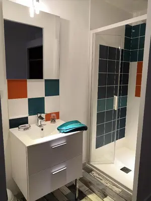 Salle de bains dans l'établissement Le Manoir du Gouverneur