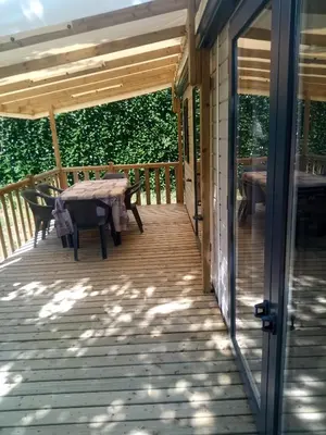 Balcon ou terrasse dans l'établissement Camping de Marcilly sur Vienne