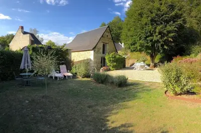 Jardin de l'établissement Gite Domaine de la Juranvillerie