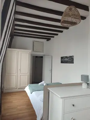 Un ou plusieurs lits dans un hébergement de l'établissement Lovely T2 in the heart of Tours