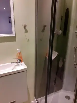 Salle de bains dans l'établissement gîte 
