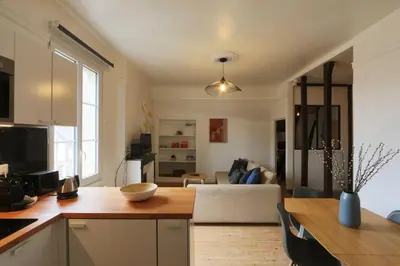 Cuisine ou kitchenette dans l'établissement Let's take a walk in the woods