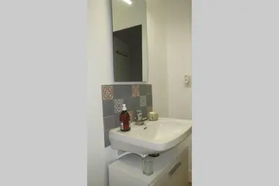Salle de bains dans l'établissement Escale tourangelle