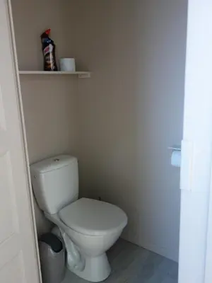 Salle de bains dans l'établissement Home Bigarreaux