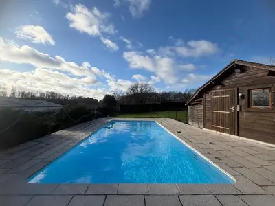 Piscine de l'établissement Gîte de groupe La Chapinière 7 min ZooParc Beauval ou située à proximité