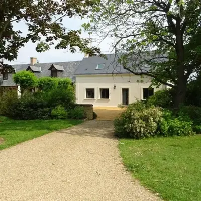 Gîte familial avec jardin et vélos