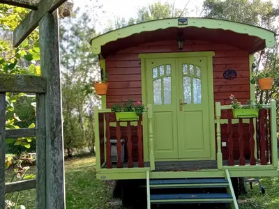 Plan de l'établissement Roulotte bucolique en bois avec terrasse, Vallée de la Sarthe - FR-1-410-188