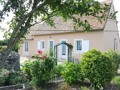 Jardin de l'établissement Gîte tout confort près du circuit des 24 Heures, cadre verdoyant, étang clos, 6 pers., lits faits - FR-1-410-207