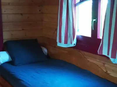 Plan de l'établissement Séjour Bucolique en Roulotte au Cœur d'une Ferme Familiale en Sarthe - FR-1-410-229