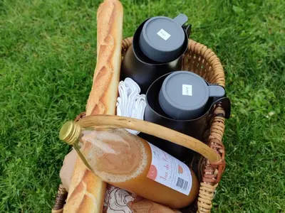 Plan de l'établissement Séjour Bucolique en Roulotte au Cœur d'une Ferme Familiale en Sarthe - FR-1-410-229
