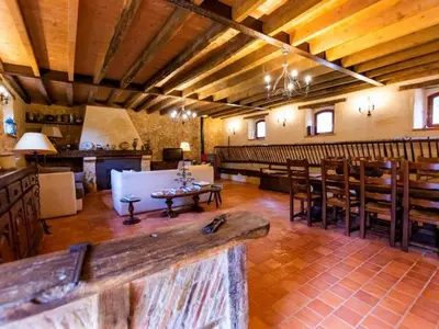 Restaurant ou autre lieu de restauration dans l'établissement Charme et authenticité : gîte pour 4 pers. en bord de rivière avec jardin enchanteur en Sarthe - FR-1-410-236