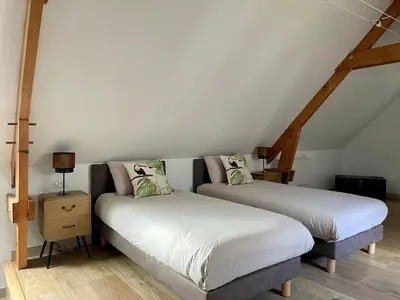 Un ou plusieurs lits dans un hébergement de l'établissement Gîte de charme proche du Mans pour 6 pers., commerces à pied, tout équipé - FR-1-410-258