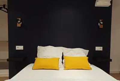 Plan de l'établissement A 4 min du Zoo de Beauval Chambre 2 personnes et bureau 1er étage