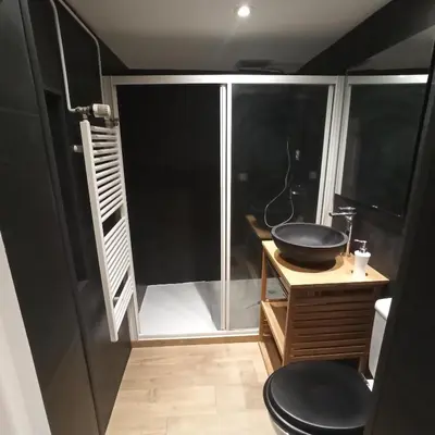 Plan de l'établissement A 4 min du Zoo de Beauval Chambre 2 personnes et bureau 1er étage