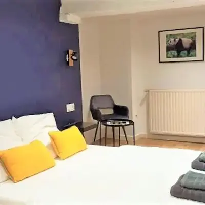 A 4 min du Zoo de Beauval Chambre 2 personnes et bureau 1er étage