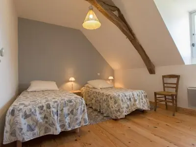 Un ou plusieurs lits dans un hébergement de l'établissement Ferme restaurée près Zoo de La Flèche, 200m², 8 pers, terrasse, nature et repos - FR-1-410-230