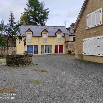 Maison accueillante à Solesmes avec terrasse et parking inclus