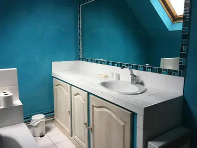 Salle de bains dans l'établissement GRESILLE