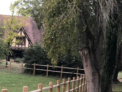 Jardin de l'établissement Évasion champêtre : Maison avec piscine, tennis, et étang au cœur de 50 hectares de forêt - FR-1-410-307