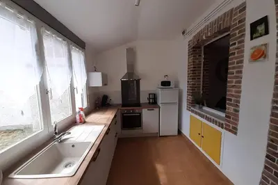 Cuisine ou kitchenette dans l'établissement Gîte Le temps suspendu à PEZOU 41