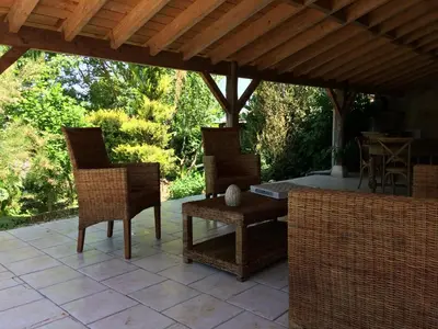 Terrasse ou espace extérieur de l'établissement LA PETITE COUR