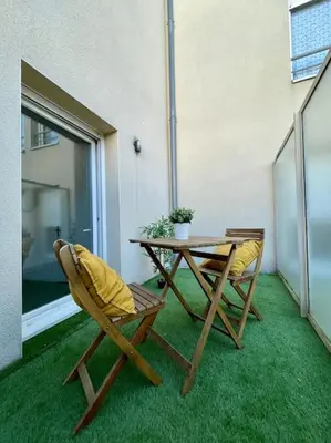 Terrasse ou espace extérieur de l'établissement Moderne appartement - Gare - centre-ville
