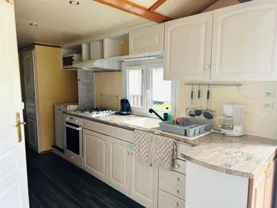 Cuisine ou kitchenette dans l'établissement Le clos de Launay