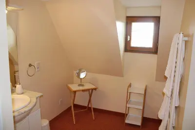 Salle de bains dans l'établissement Le clos de Launay