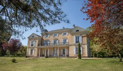 Jardin de l'établissement Manoir des Etrichets