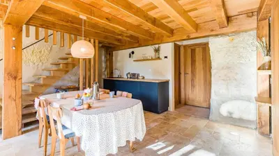 Cuisine ou kitchenette dans l'établissement Le Clos Baudoin B&B Troglo