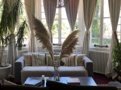 Coin salon dans l'établissement Abbey Road Le Thoureil Maison 6 chambres 12 personnes