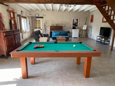 Billard dans l'établissement Les sureaux du cher