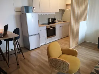 Cuisine ou kitchenette dans l'établissement Happy Kool - centre ville + wifi + parking privé