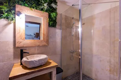 Salle de bains dans l'établissement Studio élément - Terre