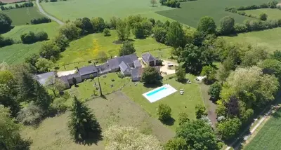 Piscine de l'établissement Les Roberderies ou située à proximité